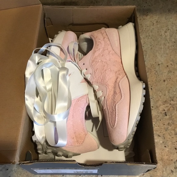 New Balance Pink Lace Pack Suede Lifestyle Sneakers 327 - Picture 14 of 15